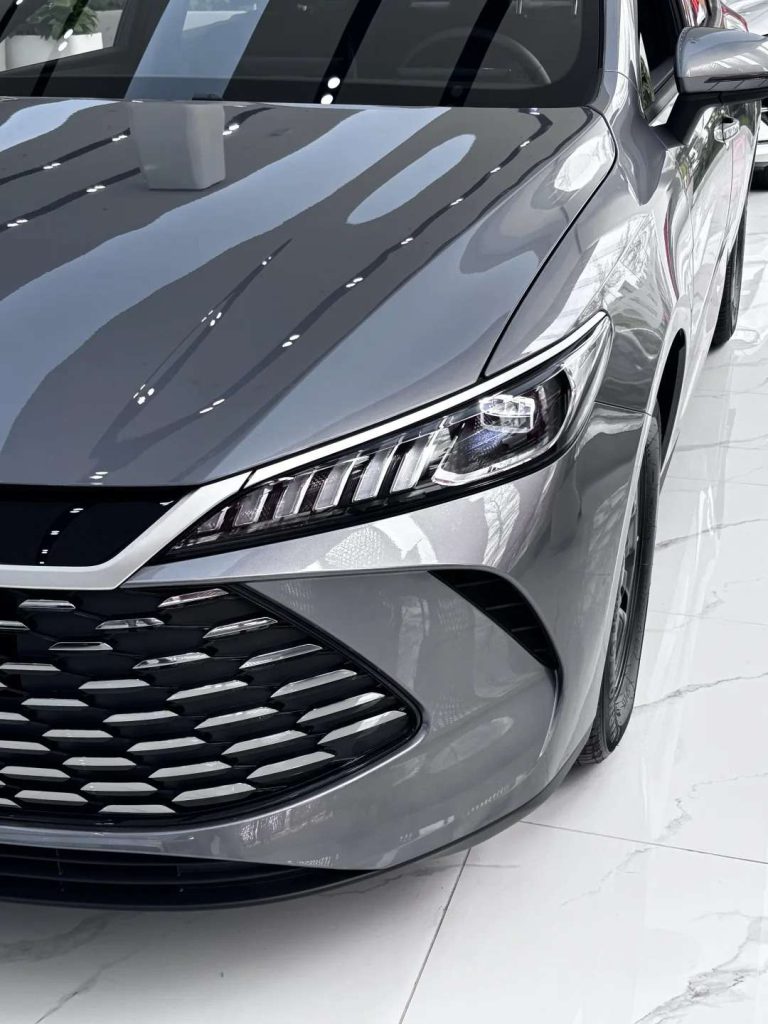 Hot Sale New Model BYD Qin L Dm-i 2024 Electric Sedan BYD Qin L Ev 80km 120km BYD Electric Car in Stock